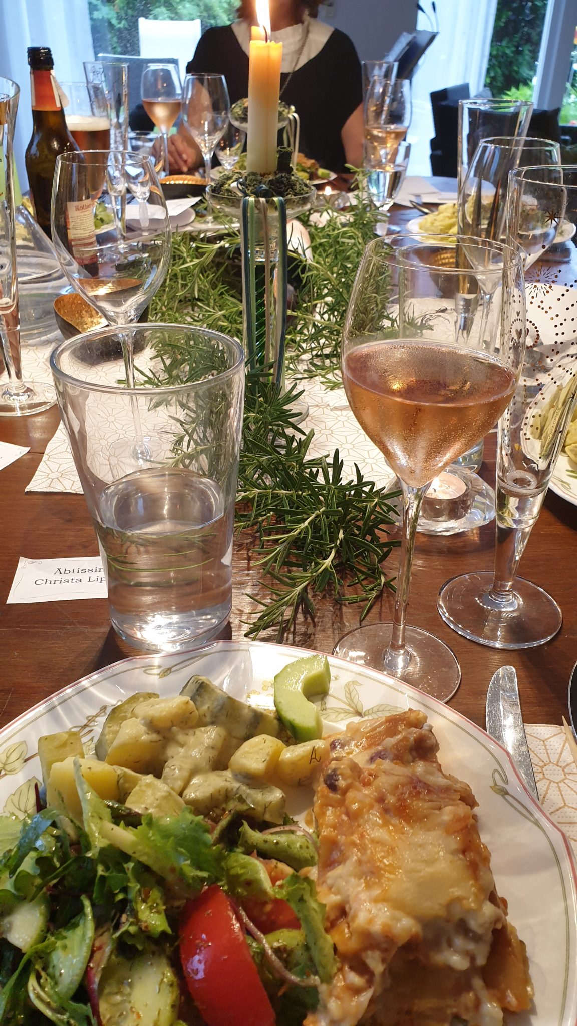 Krimidinner zuhause – Mord im Kloster Wattenbeck
