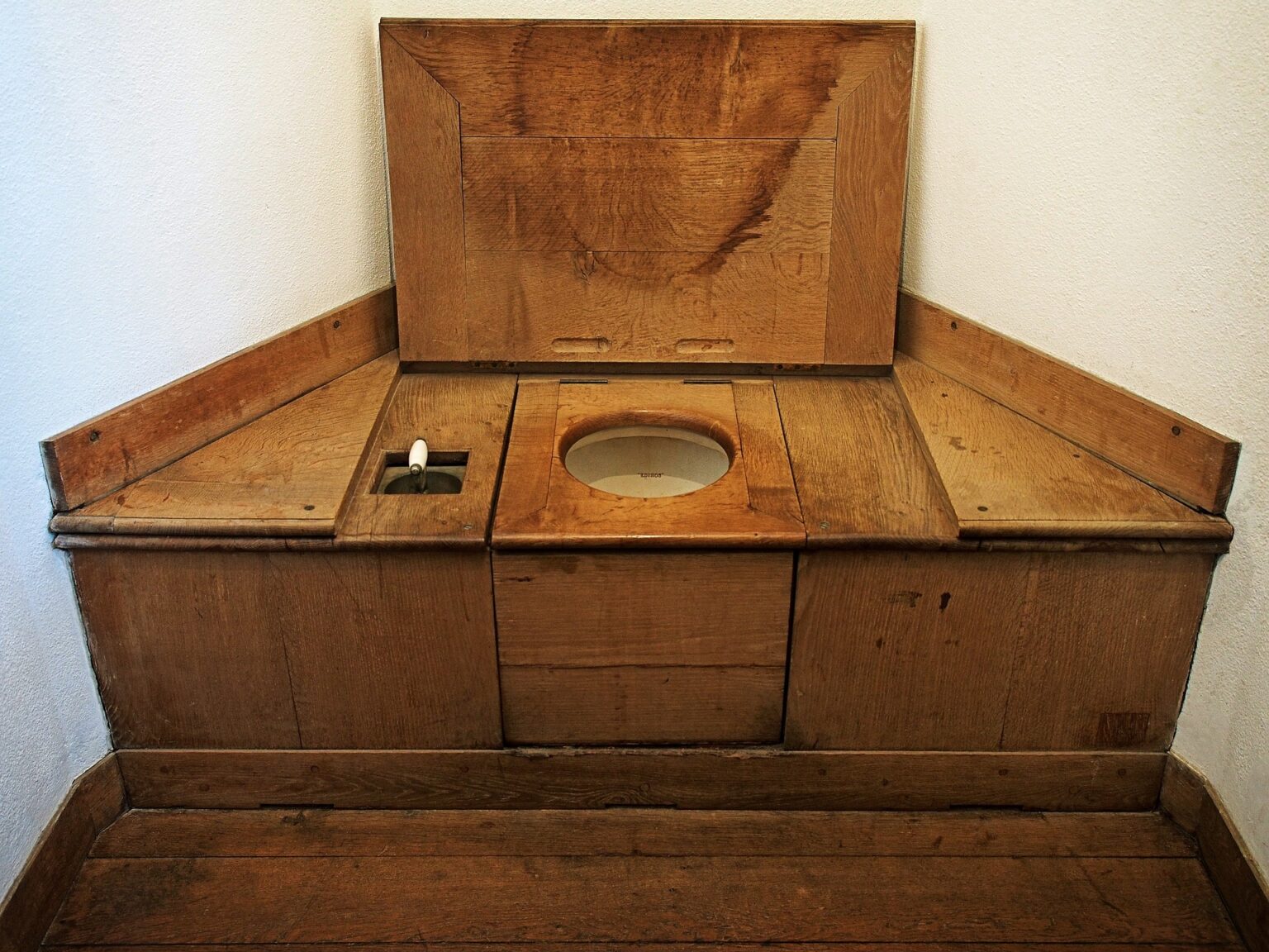 Schleim beim Pupsen oder gelber Schleim beim Pupsen. Hier mehr